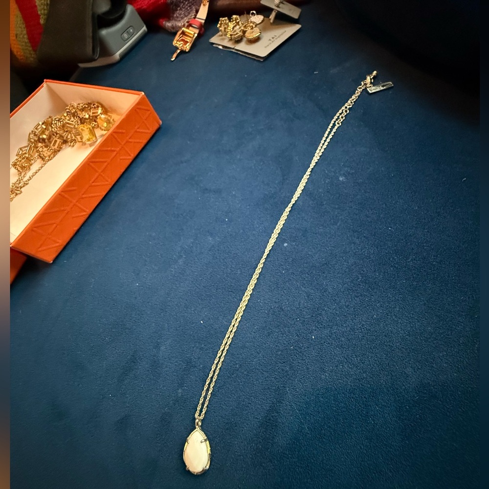 kendra scott pendant